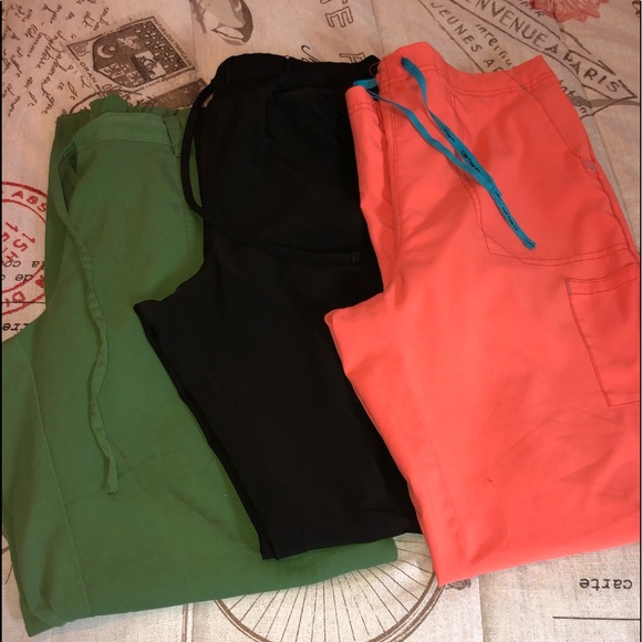 Scrubs - Picture 2 of 6